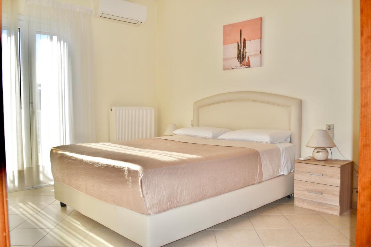 Giorgos Large Size Apartments -Family Friendly With Free Parking And Yard Views Iraklio Exterior foto